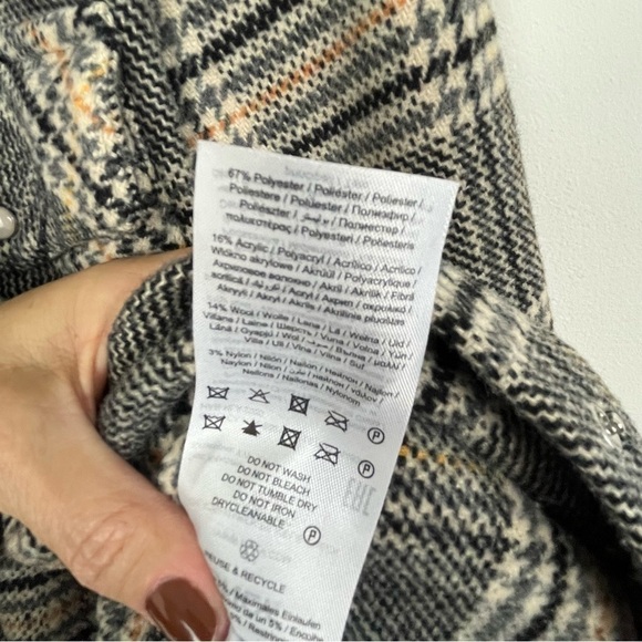 Only Checked Shacket with Pearl Snaps and Fringe. Heavyweight. Grey. Medium - Picture 9 of 9